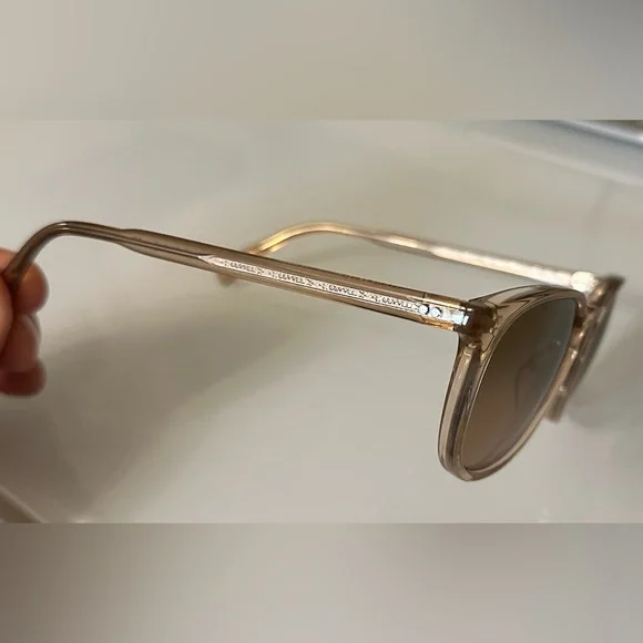 Oliver Peoples LA - Finley Esquire Sunglasses in Gold/Blush Color - Picture 2 of 10